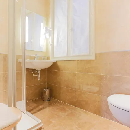 Bellevue Saint-lazare Hotel