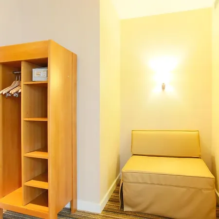 Hotel Bellevue Saint-lazare Paris