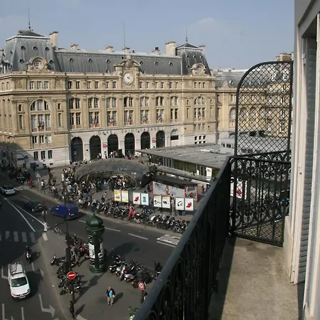 Hotel Bellevue Saint-lazare 2*
