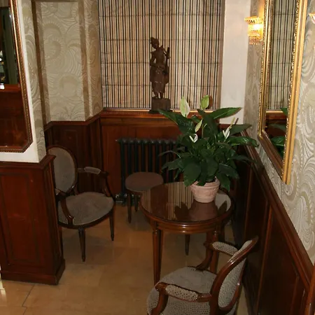 Hotel Bellevue Saint-lazare 2*