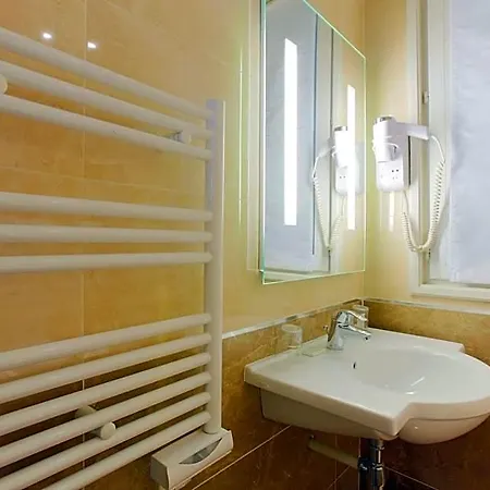 Bellevue Saint-lazare 2* Paris