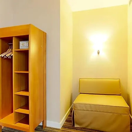 Hotel Bellevue Saint-lazare Paris