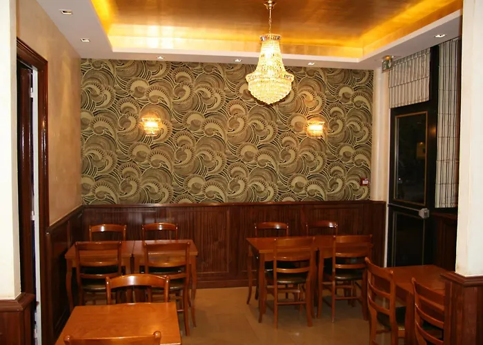 Hotel Bellevue Saint-lazare 2*